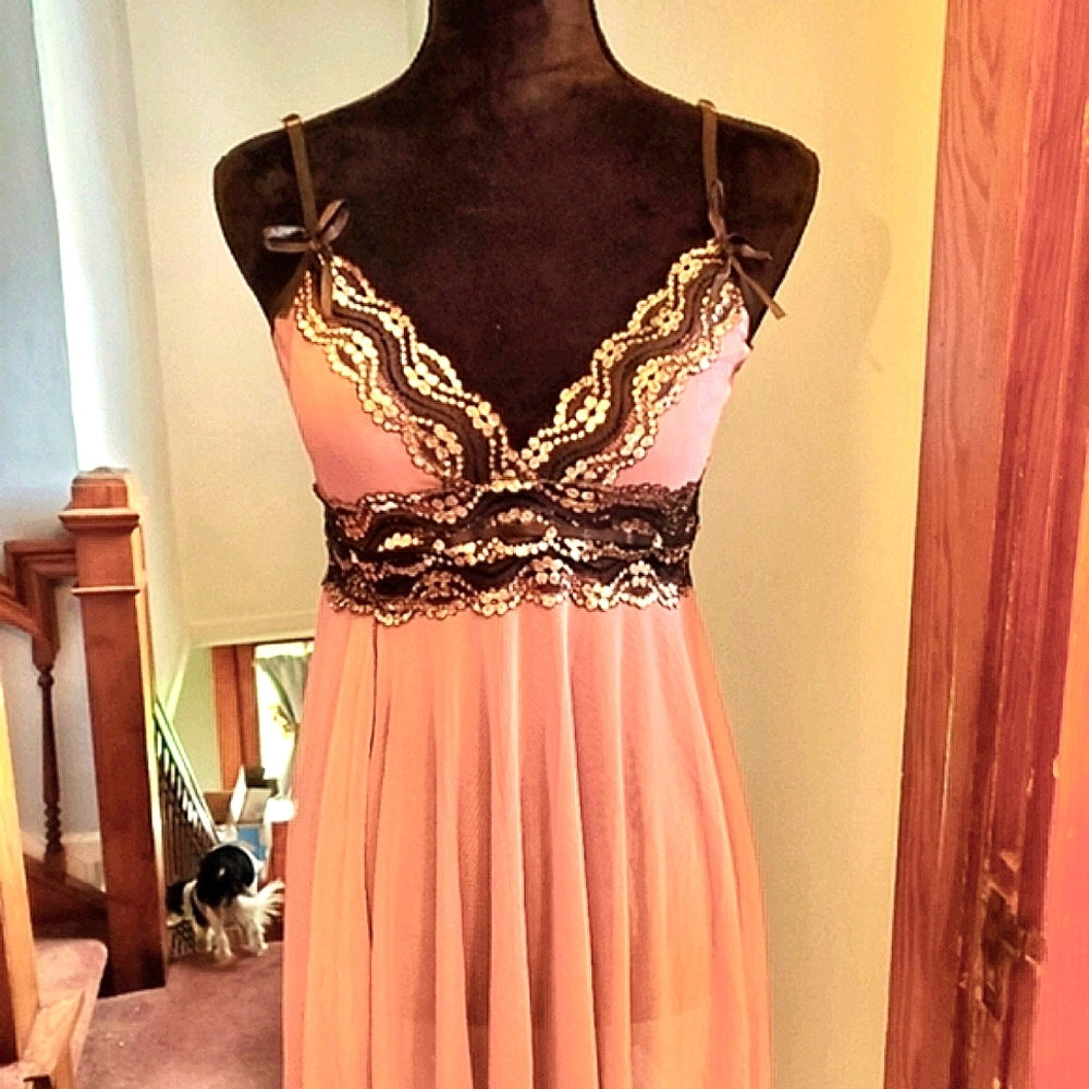 Sexy Plus Nightie w/ matching thong. Shiny silver accents. Adjustable Straps.
